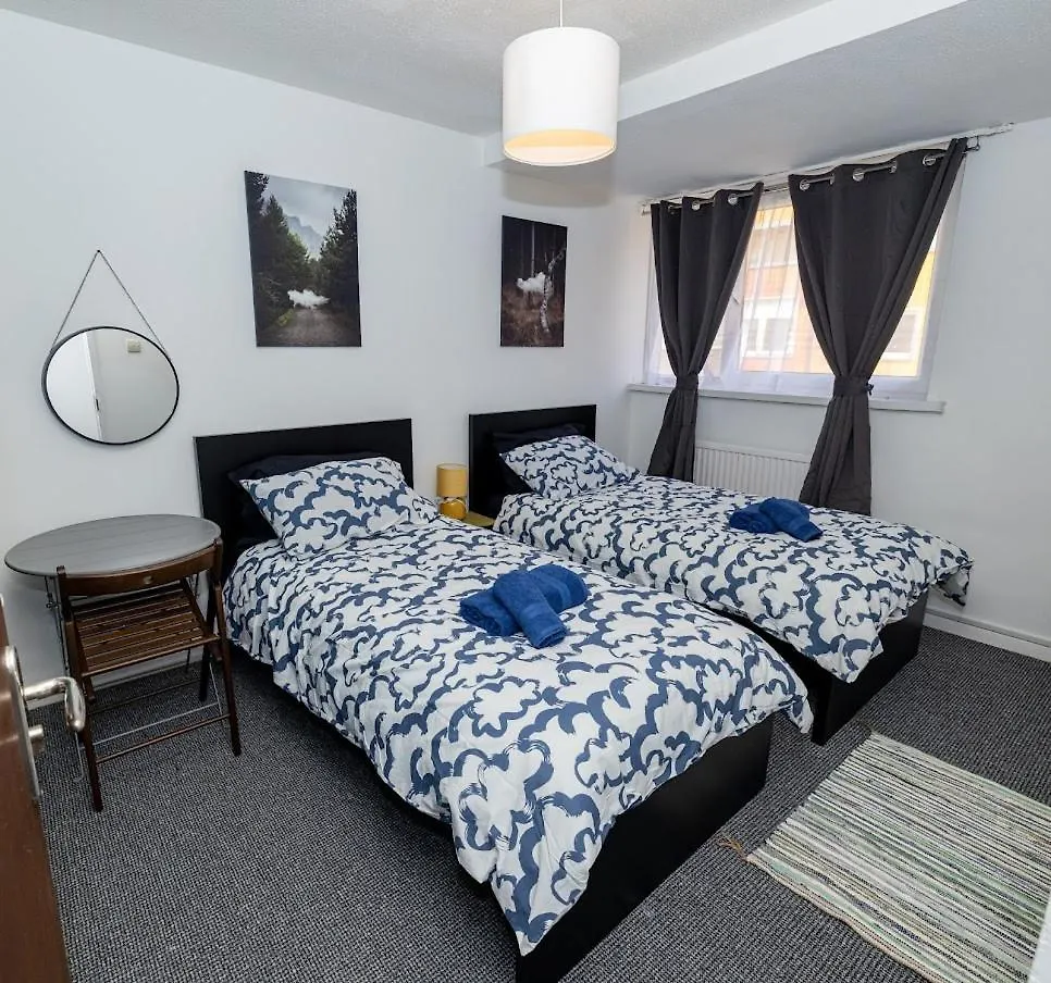 Habitación en casa particular Rooms Close To Canary Wharf Londres